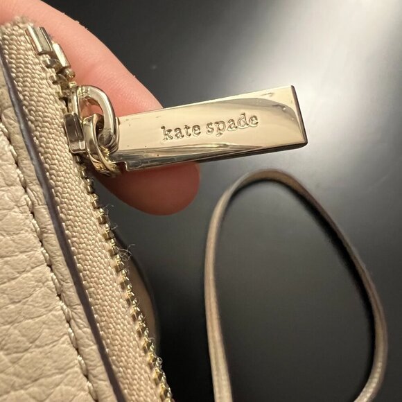 Kate Spade Leila Small Flap Crossbody Bag Light Sand Two-toned Leather Purse EUC - Picture 3 of 9